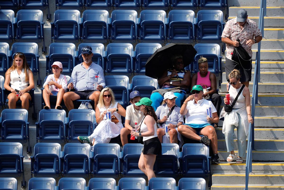 US Open Fans Granted Freedom to Move Around in the Stands During Play