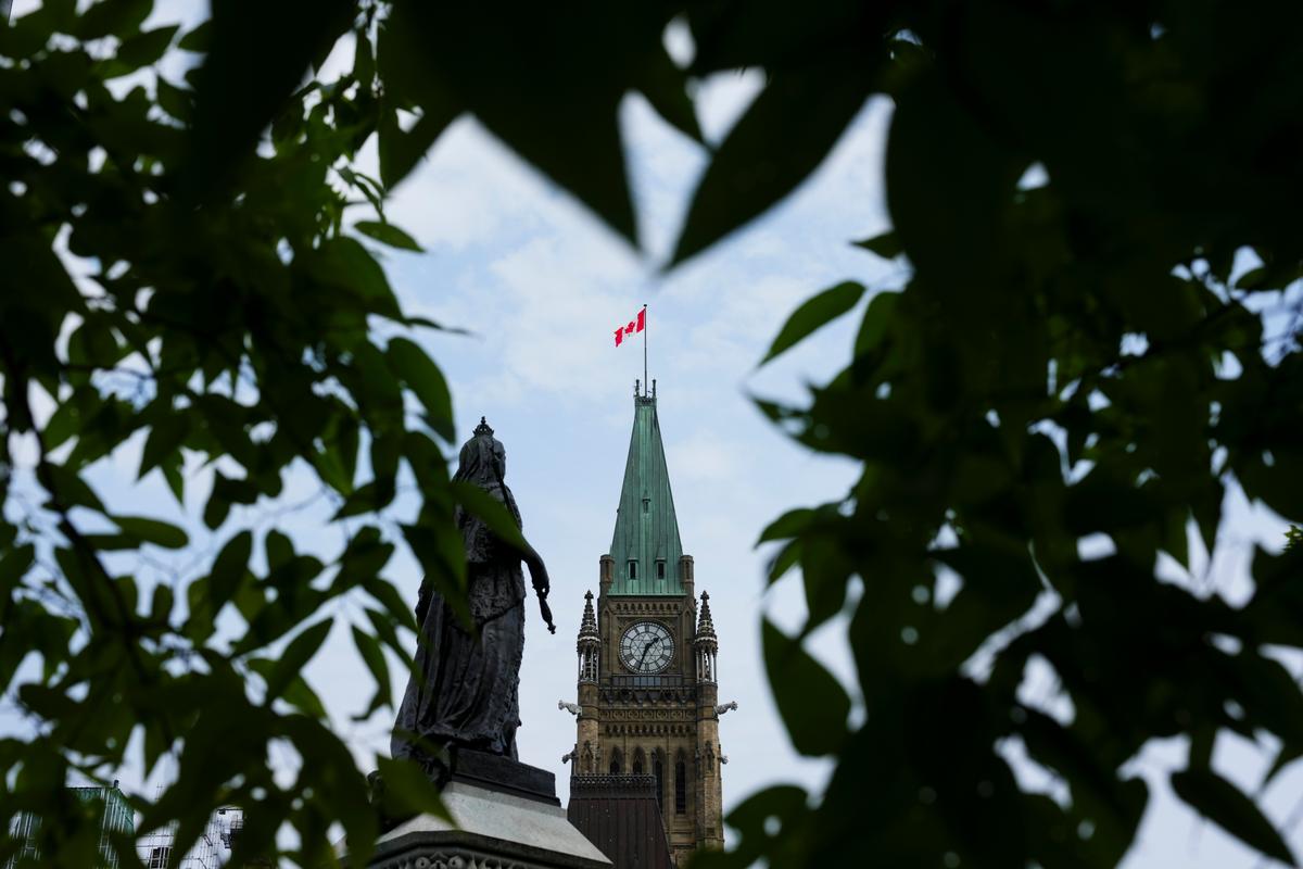Ottawa Posts Federal Deficit of $2.9B From April to June