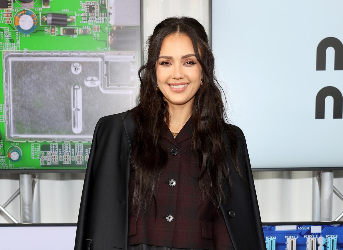 Jessica Alba Surprises Parents by Buying, Renovating Her Dad’s Childhood Home
