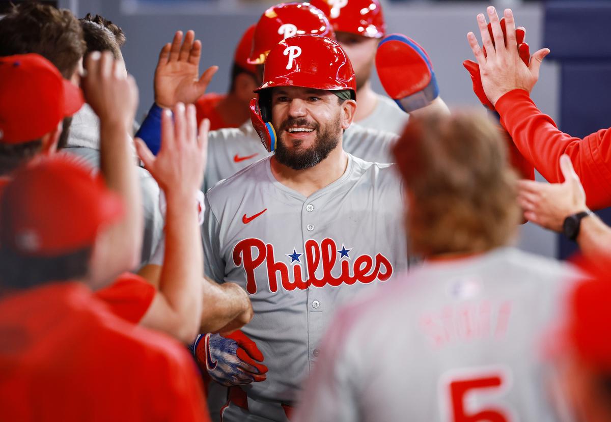 Kyle Schwarber Makes MLB History With 13th Leadoff Home Run of Season