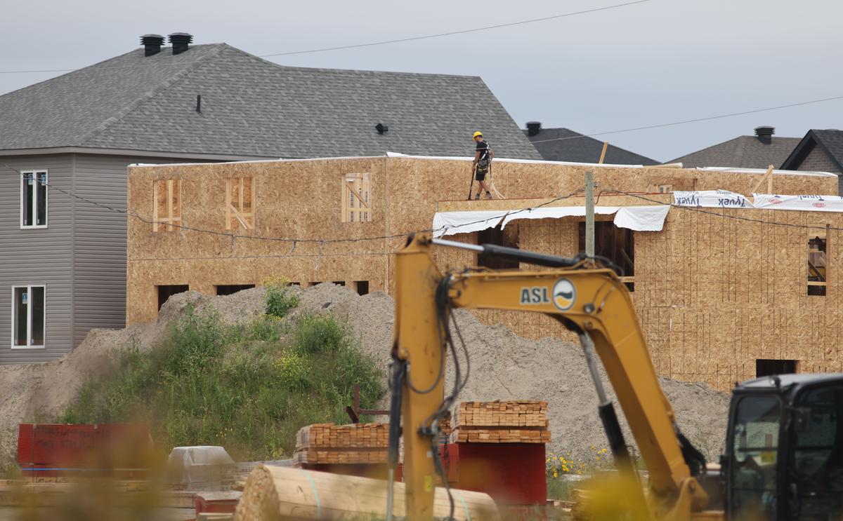 CMHC Says Annual Pace of Housing Starts in Canada Slowed in August