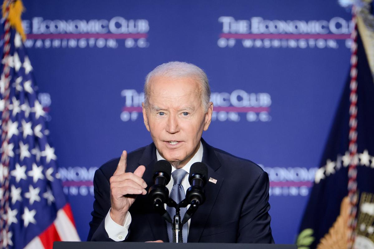Biden Celebrates Fed Rate Cut, Says US Economy ‘Entered a New Phase’