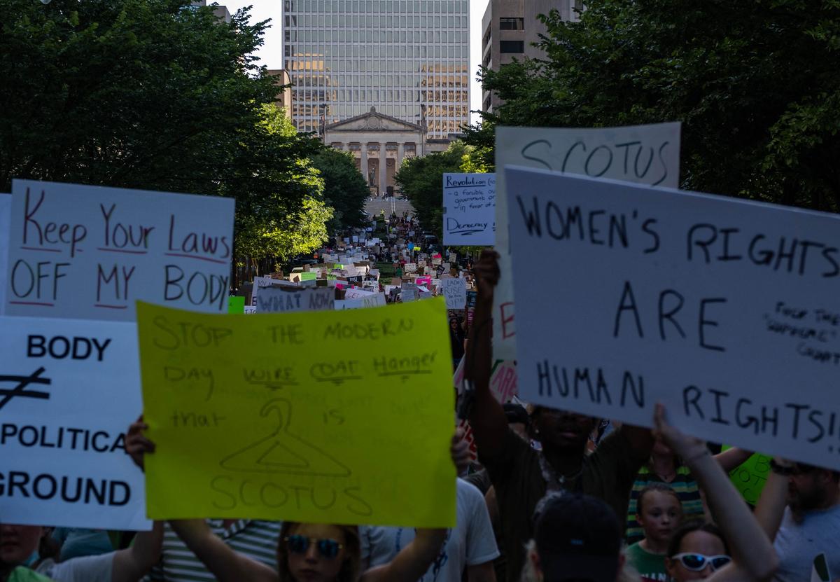 Federal Court Temporarily Blocks Tennessee ‘Abortion Trafficking’ Law