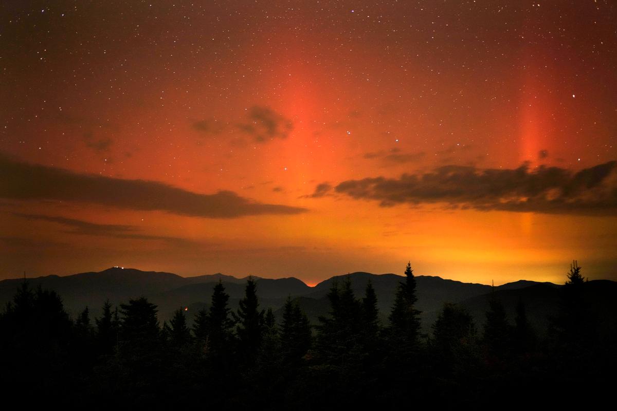 Solar Storms May Cause Faint Auroras Overnight in Parts of Northern Hemisphere