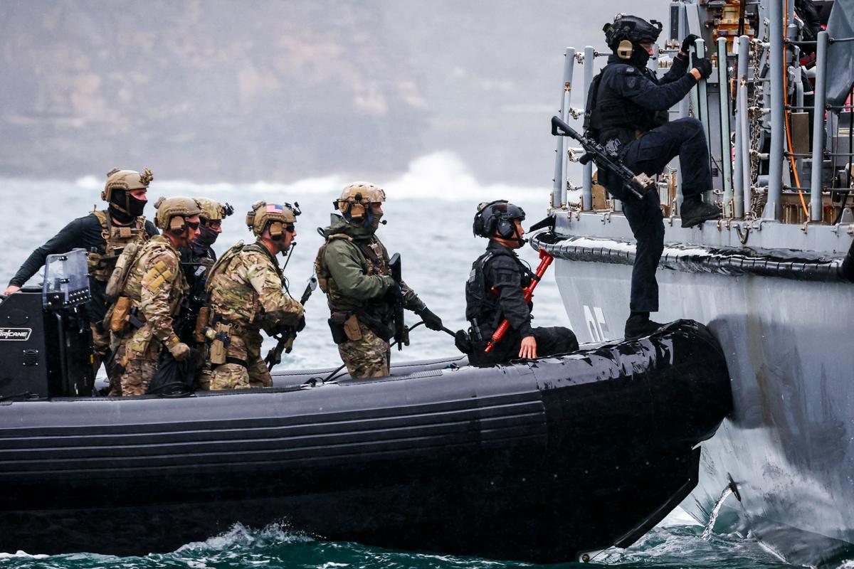 $40,000 Cash Bonuses to Retain Military Personnel