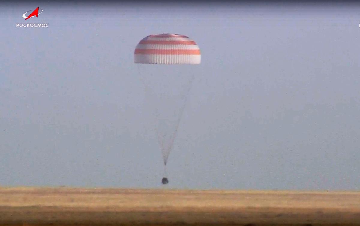 Soyuz Capsule With 2 Russians and 1 American From International Space Station Returns to Earth