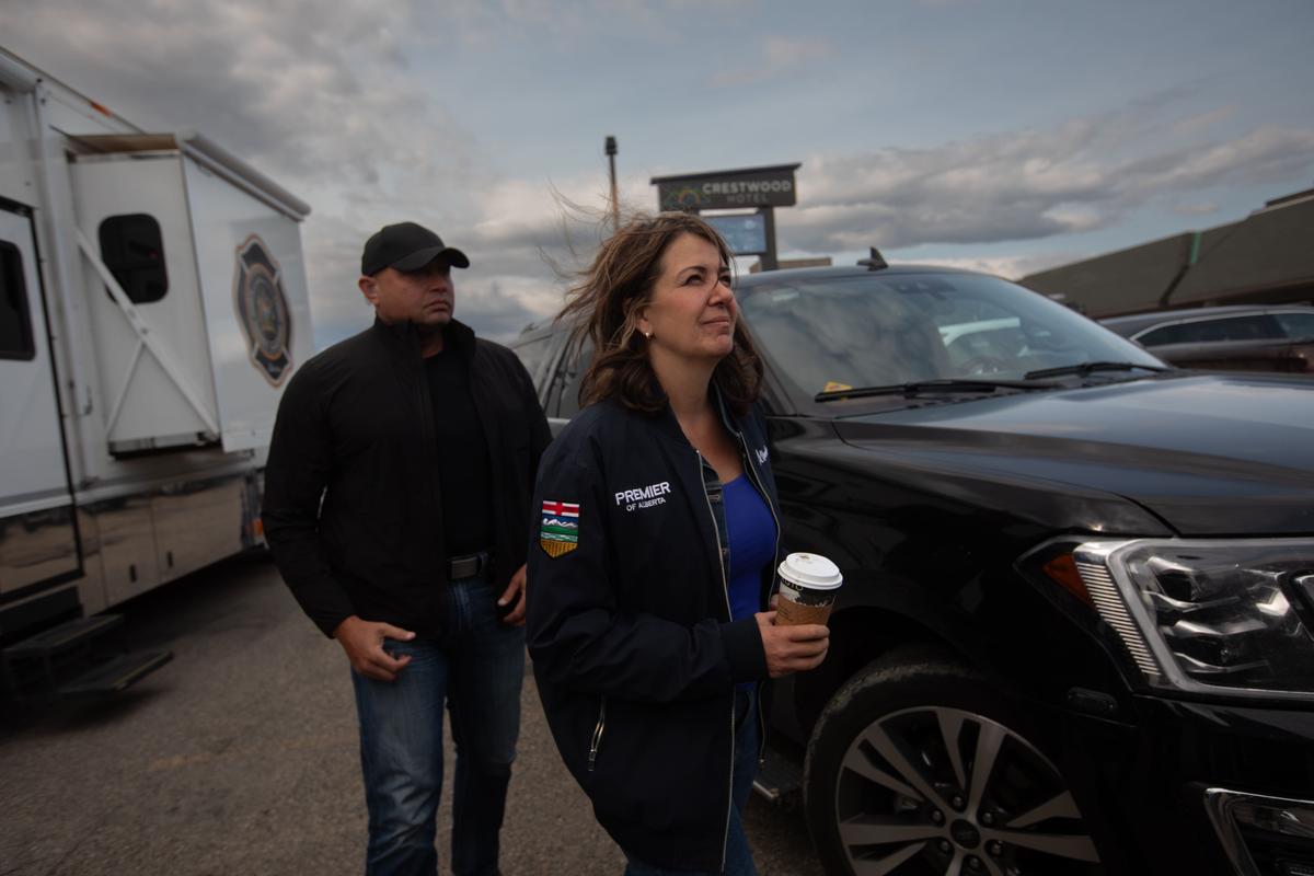 Office of Alberta Premier Smith Responds to Her Comment About Chemtrails