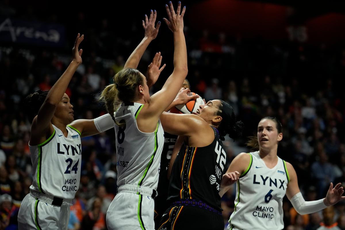 Collier Scores 26 to Help Lynx Top Sun 90-81 in Game 3 of Semifinal Series and Take 2-1 Lead