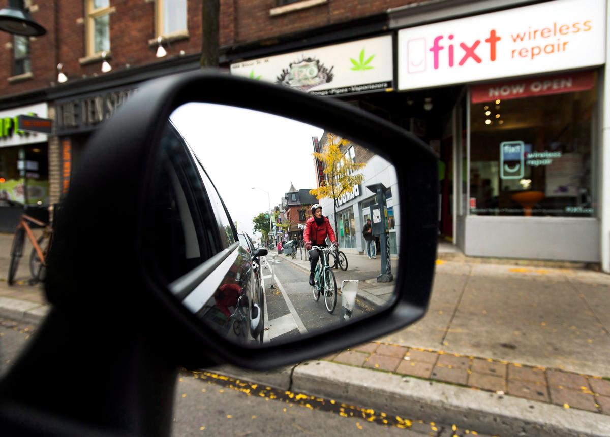 Ford Government Looks to Remove 3 Major Bike Lanes in Toronto