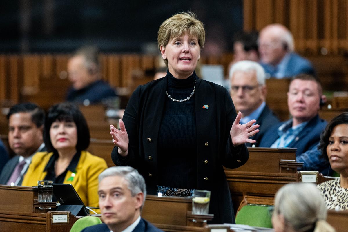 National Revenue Minister to Leave Federal Politics, Run for Sherbrooke Mayor