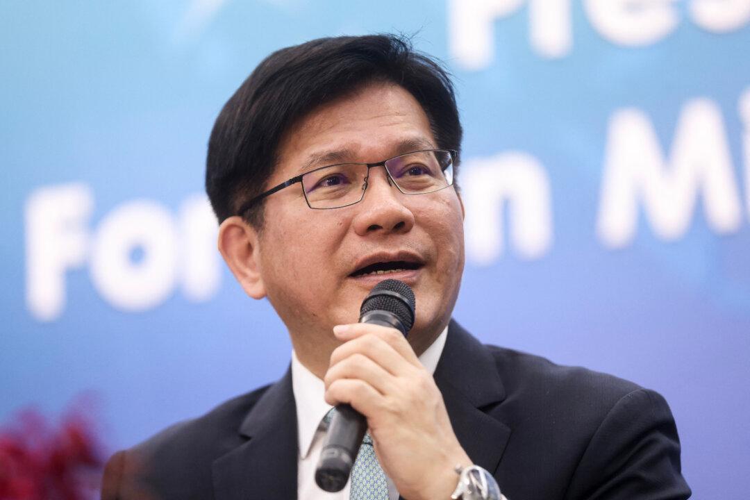 Taiwan Foreign Minister Urges Single-Theater Defense of First Island Chain to Deter China