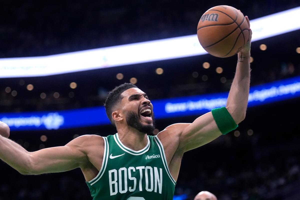 Tatum, Celtics Celebrate Banner 18 by Making Record-Tying 29 3-pointers and Crushing Knicks 132–109