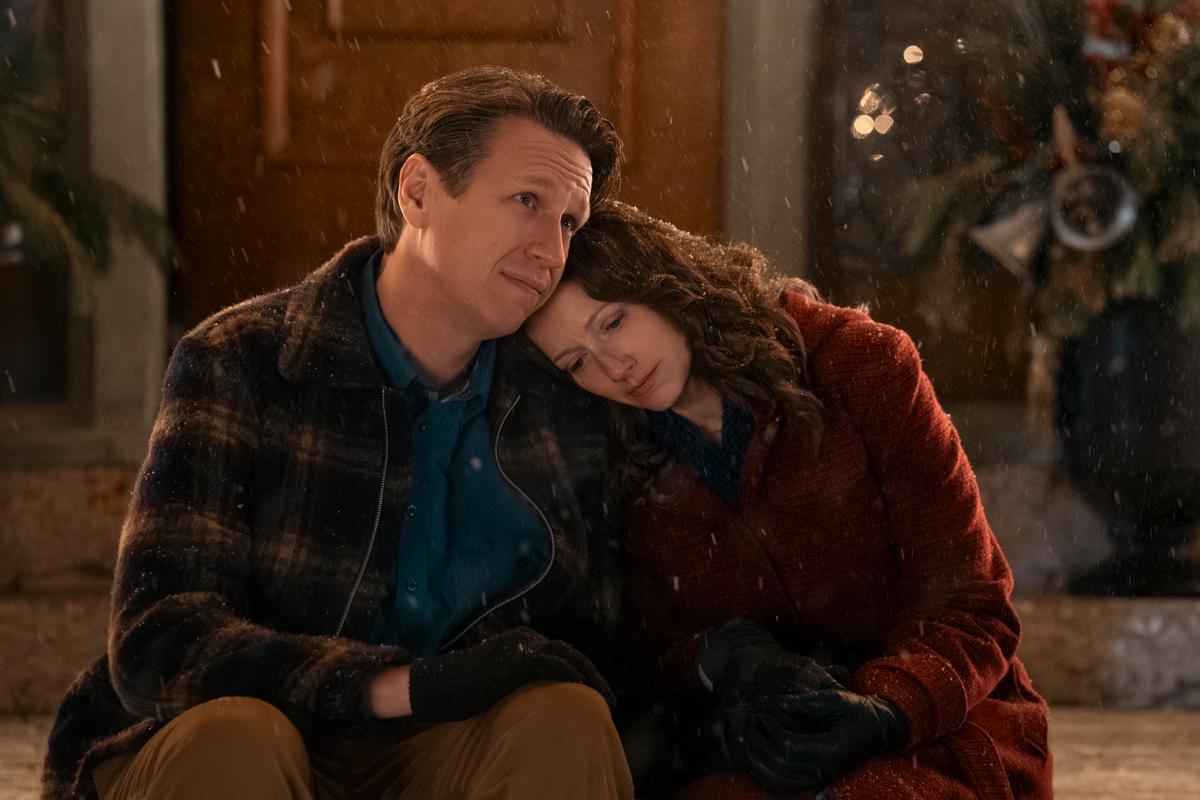 Bob (Pete Holmes) and Grace (Judy Greer), in "The Best Christmas Pageant Ever." (Courtesy of Lionsgate)