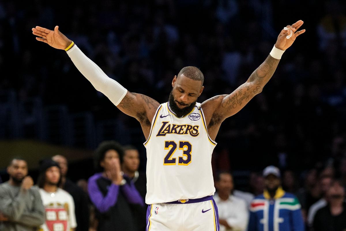 LeBron James Records Triple-Double, Davis Scores 31 in Lakers’ 131–127 Win Over Kings