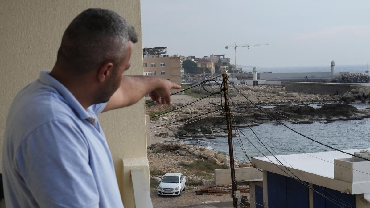 Israeli Forces Capture Senior Hezbollah Operative in North Lebanon, Israeli Military Official Says