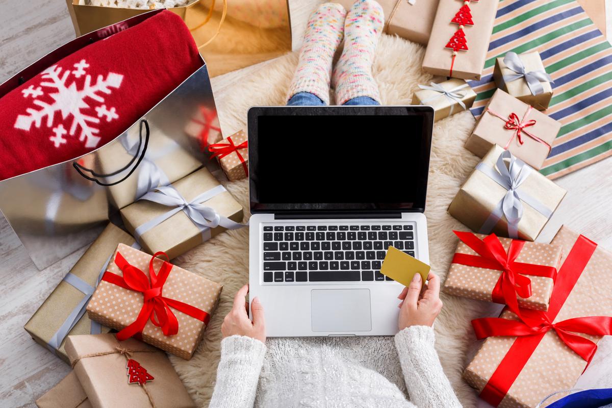 9 Ways to Keep Your Holiday Spending in Check