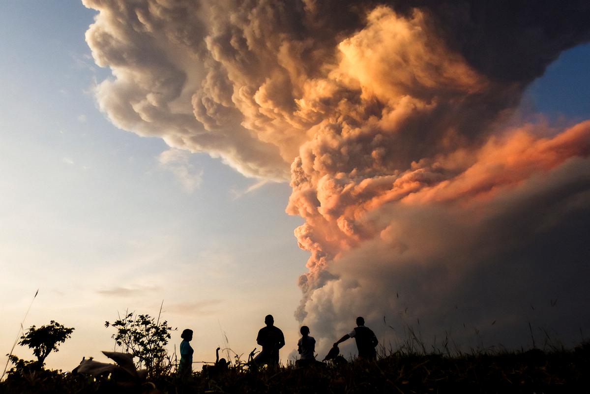 Major Airlines Cancel Flights to Indonesia’s Bali After Volcanic Eruption