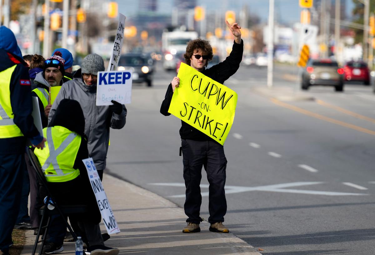 Conrad Black: Government Needs to Rethink Its Approach to Public Sector Strikes