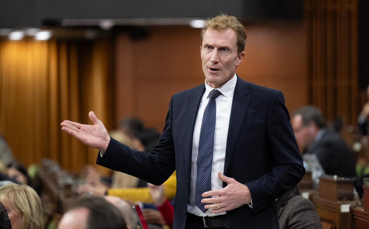 Ministers to Testify on Convicted Human Smuggler’s Reissued Canadian Passport