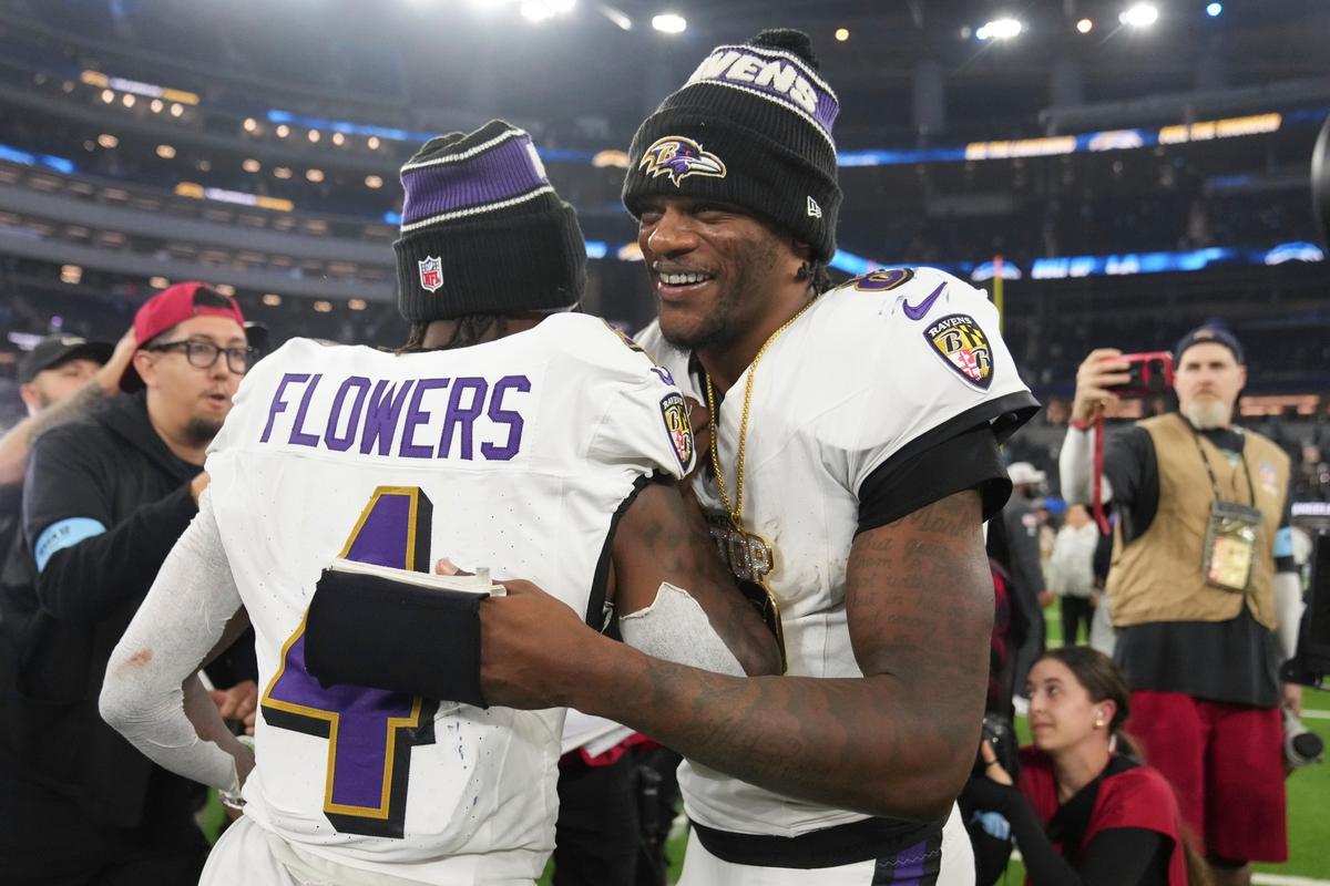Jackson Accounts for 3 TDs, John Harbaugh Moves to 3–0 vs. Brother as Ravens Beat Chargers 30–23