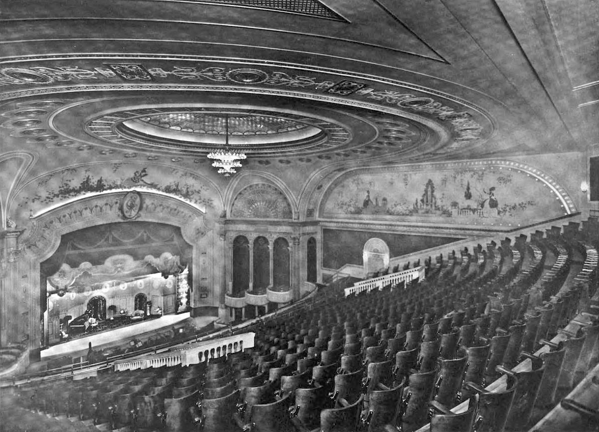 The Peanut Gallery Is a Blast!