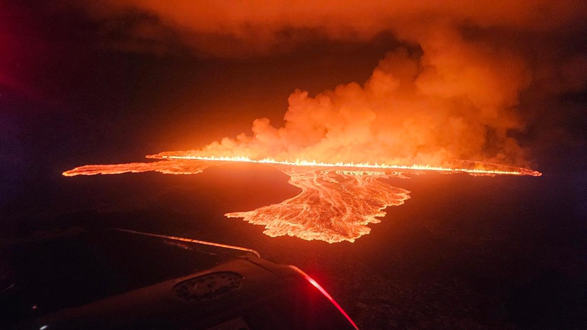 Volcano on Iceland’s Reykjanes Peninsula Erupts for 7th Time in Year
