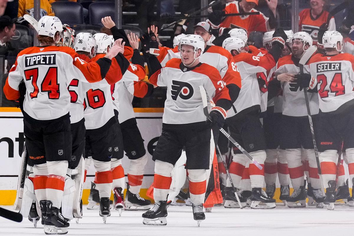 Couturier Scores in OT to Give Flyers 3–2 Win Over Predators