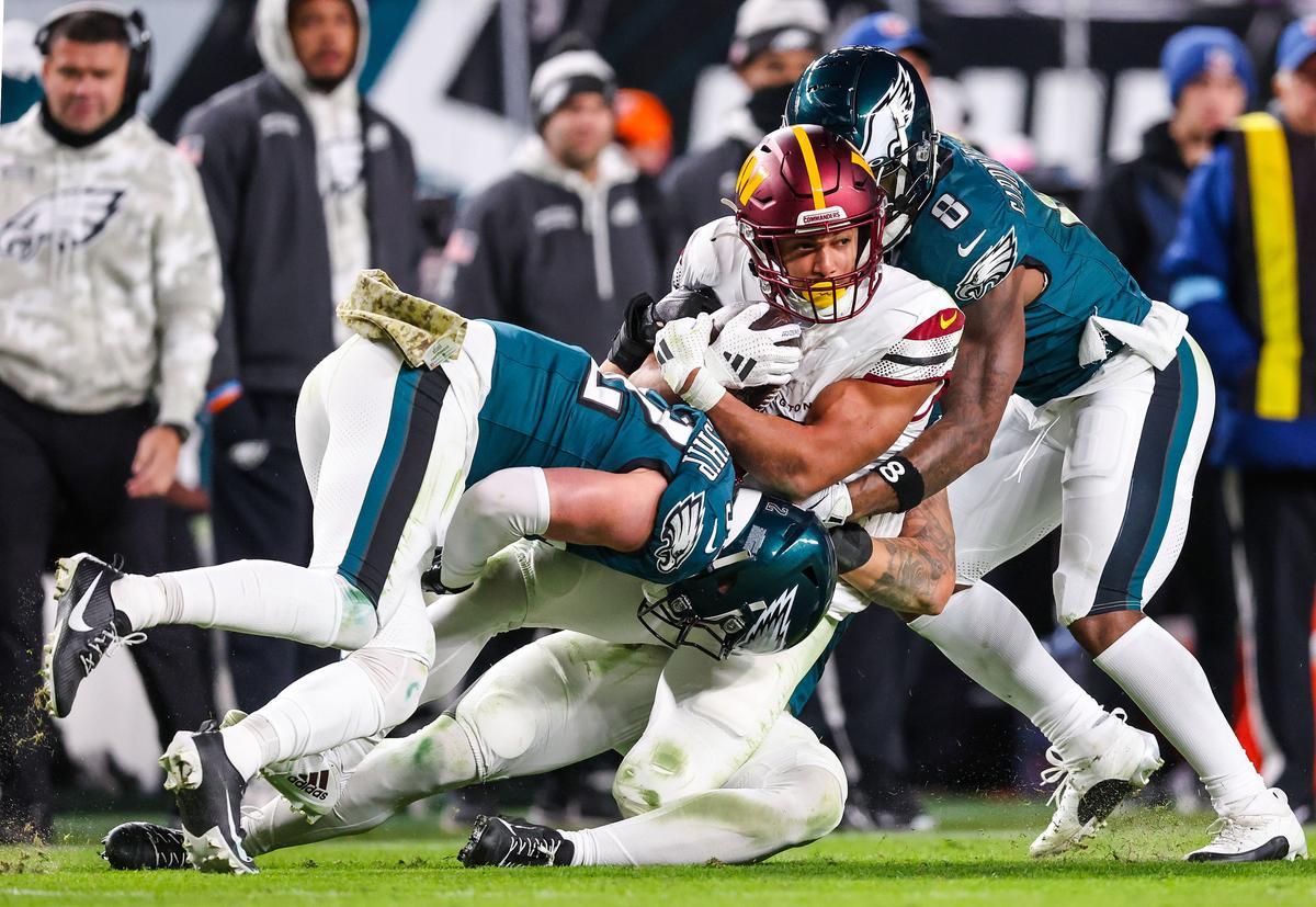 Commanders’ Running Back Describes Memory Loss After 2 Concussions This Season