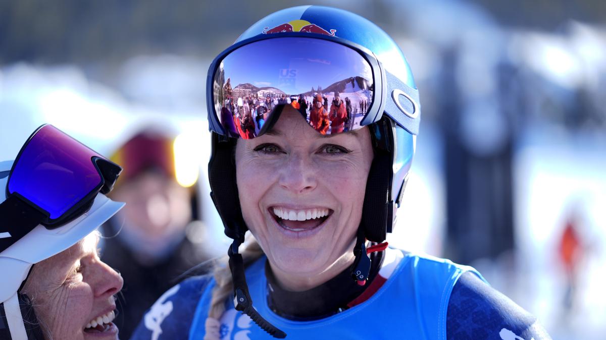 Vonn Finishes 24th in Lower-Level Super-G Race as She Makes Strides in Comeback to Ski Racing at 40