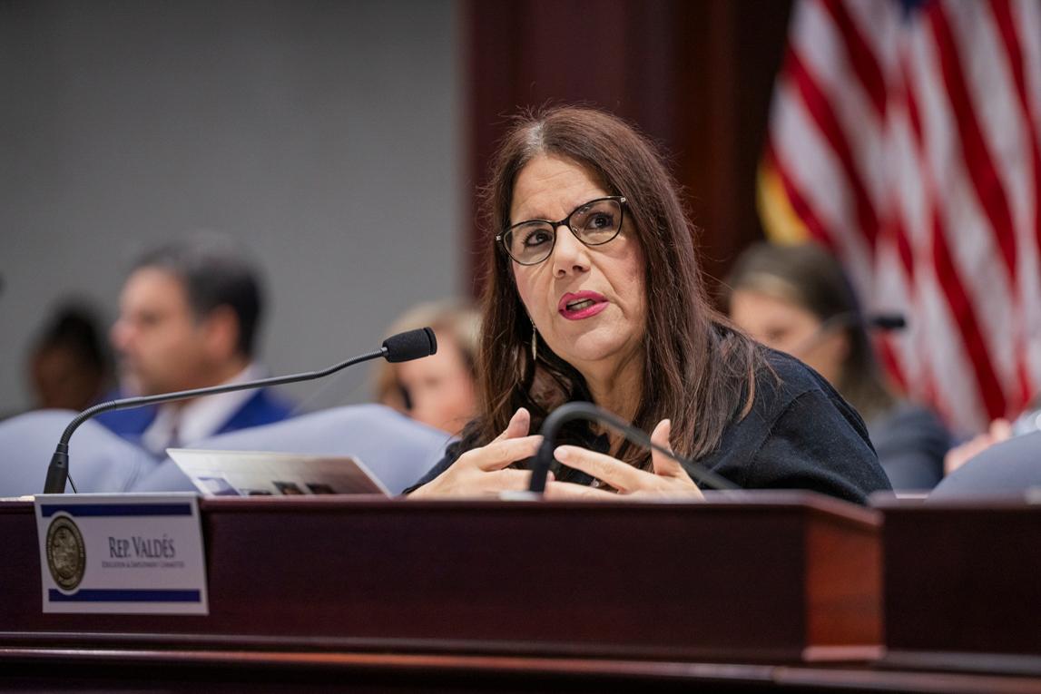 Reelected Florida Legislator Leaves Democratic Party to Join Republicans