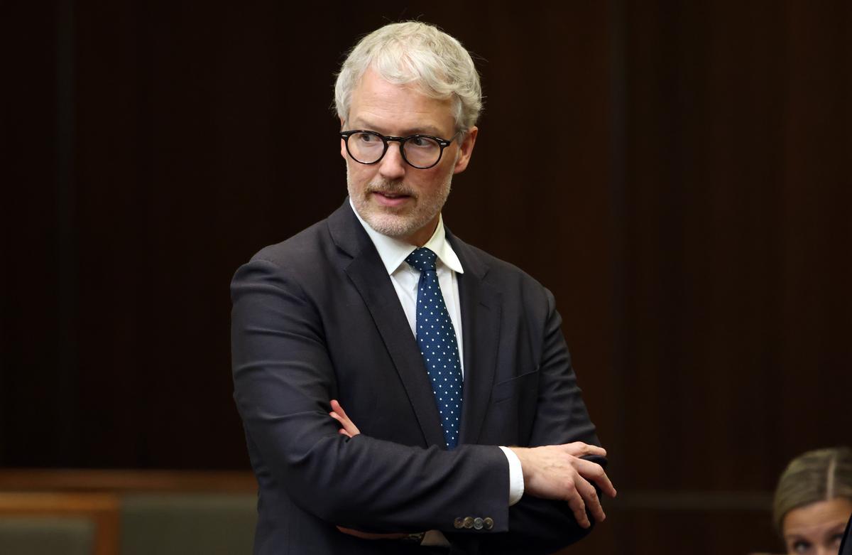 LinkedIn Pauses AI Training Using Canadian User Data: Privacy Commissioner