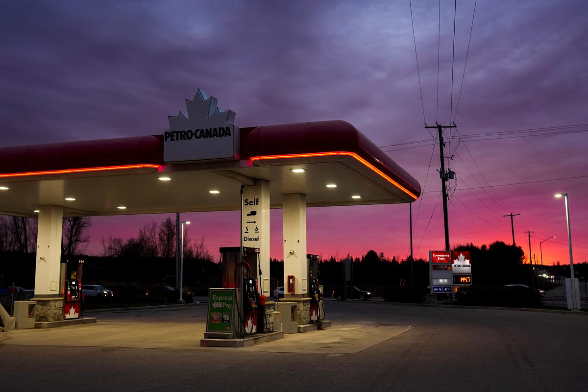 Inflation in November Expected to Stay at 2% or Slightly Above: Economists