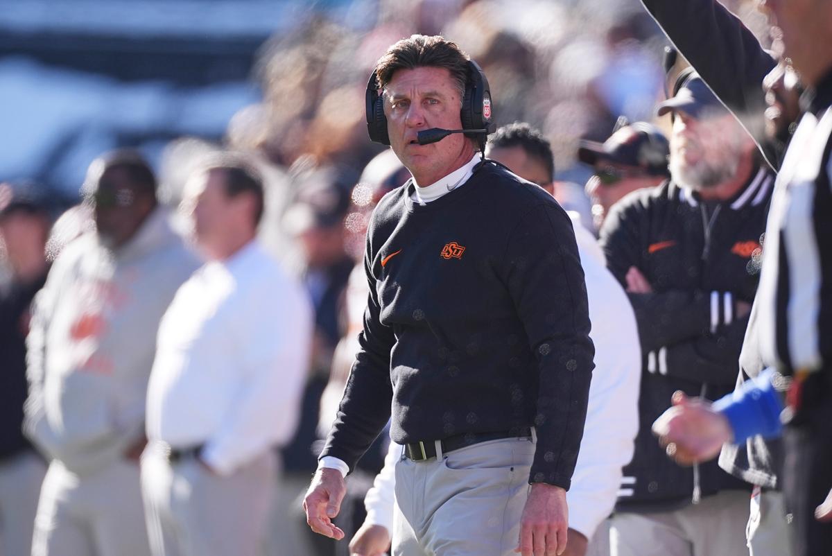 Oklahoma State Coach Mike Gundy Agrees to Restructured Contract After 3–9 Season