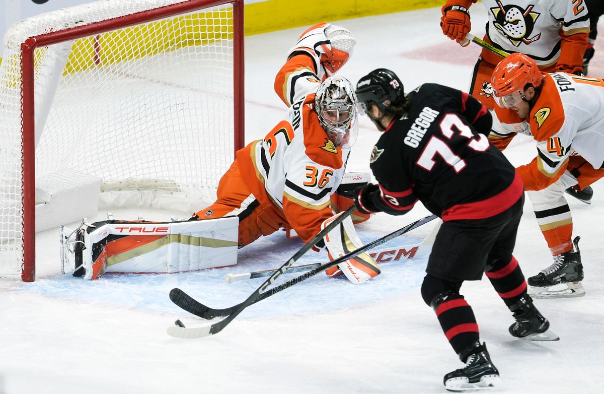 Batherson Has 3 Goals and an Assist as Senators Beat Ducks 5–1