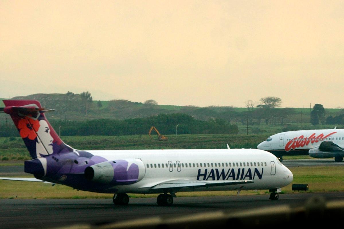 Turbulence Slammed Hawaiian Airlines Flight Because of Decision to Fly Over Storm Cell, Report Says