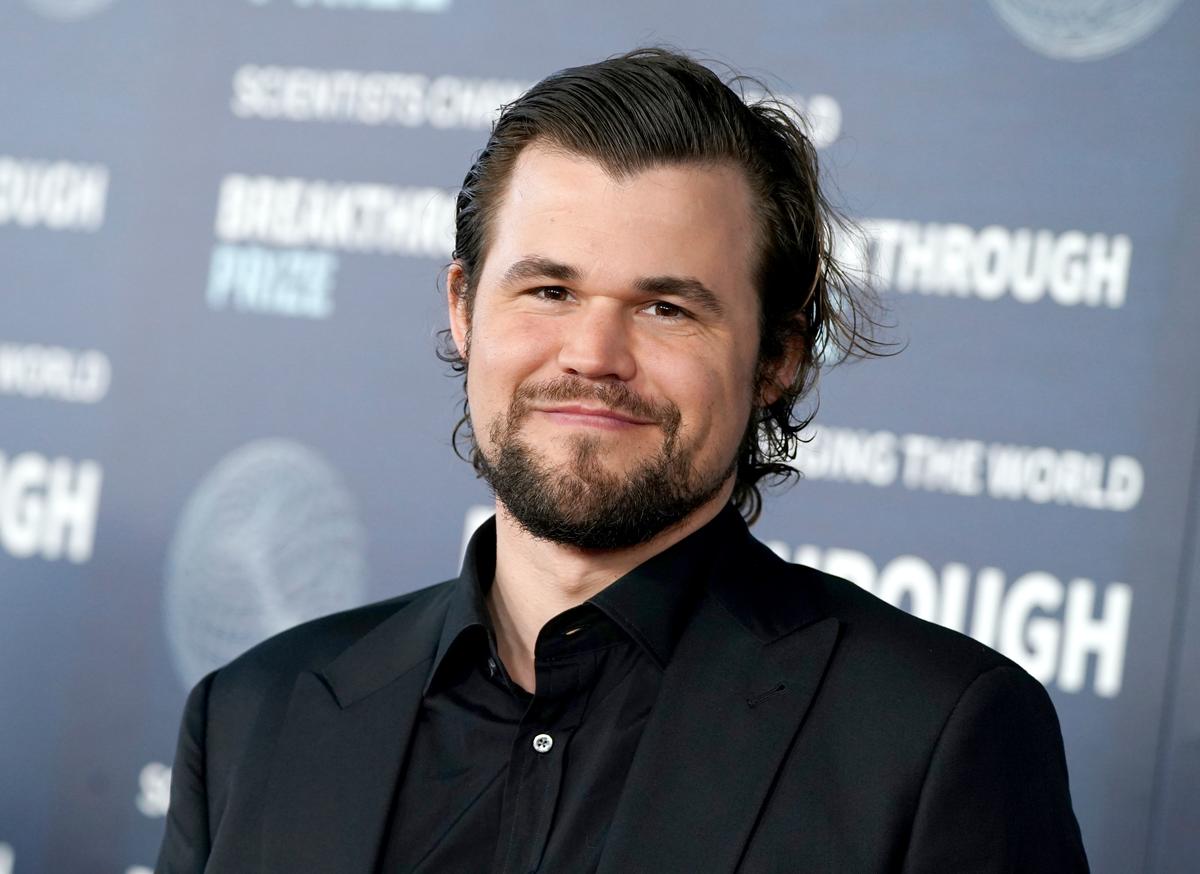 Chess Grandmaster Magnus Carlsen Returns to Tournament After Dispute Over Jeans Is Resolved