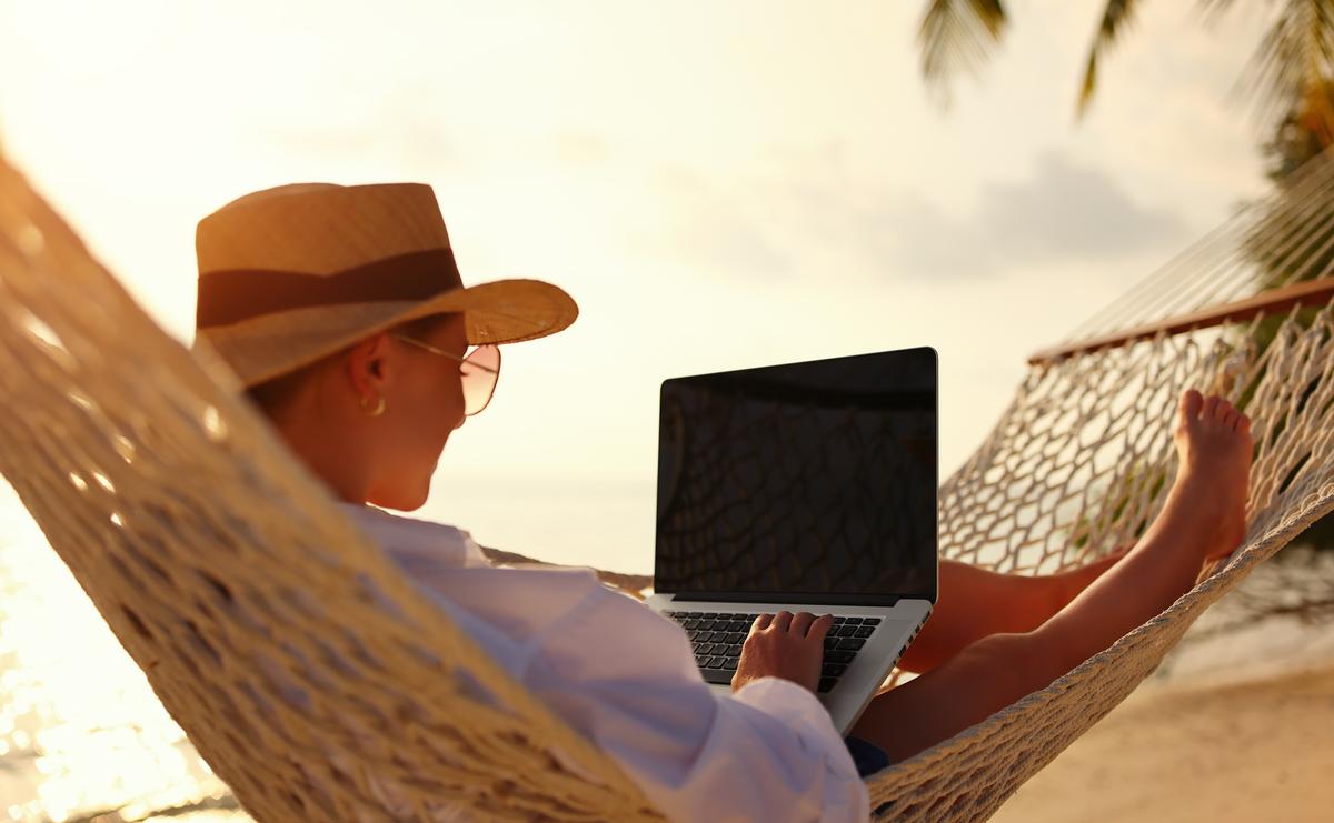 Become a Digital Nomad