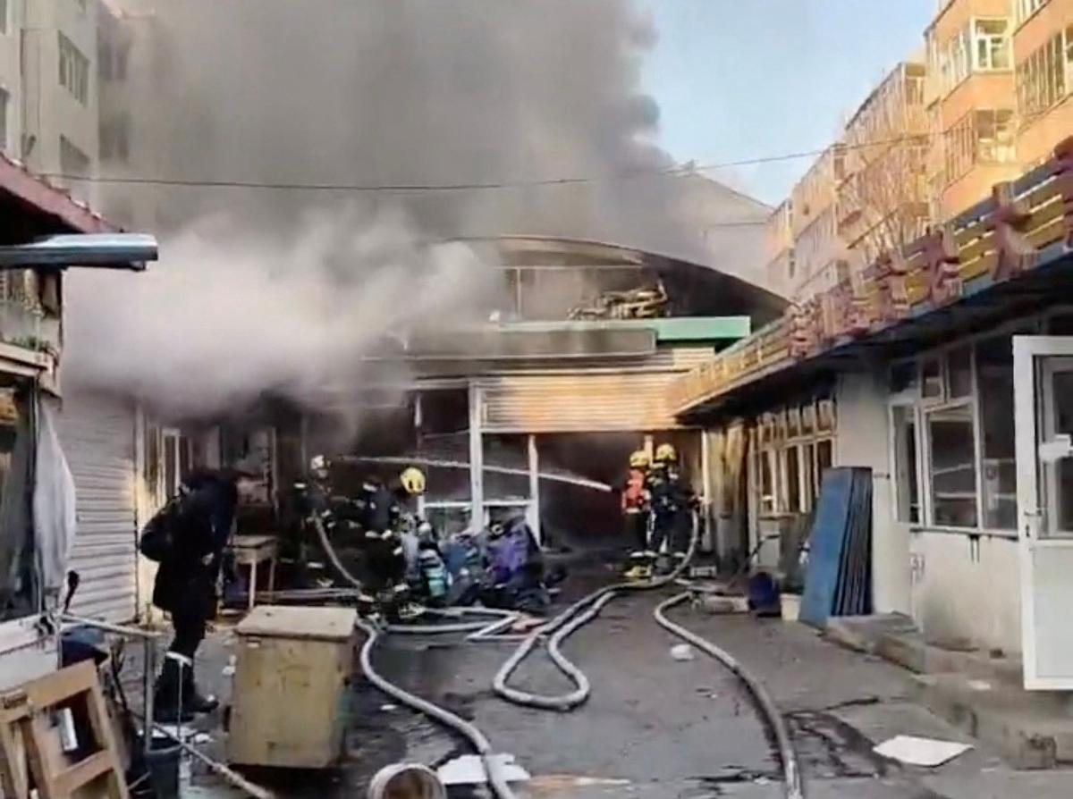 At Least 8 Dead, 15 Injured in China Market Blaze