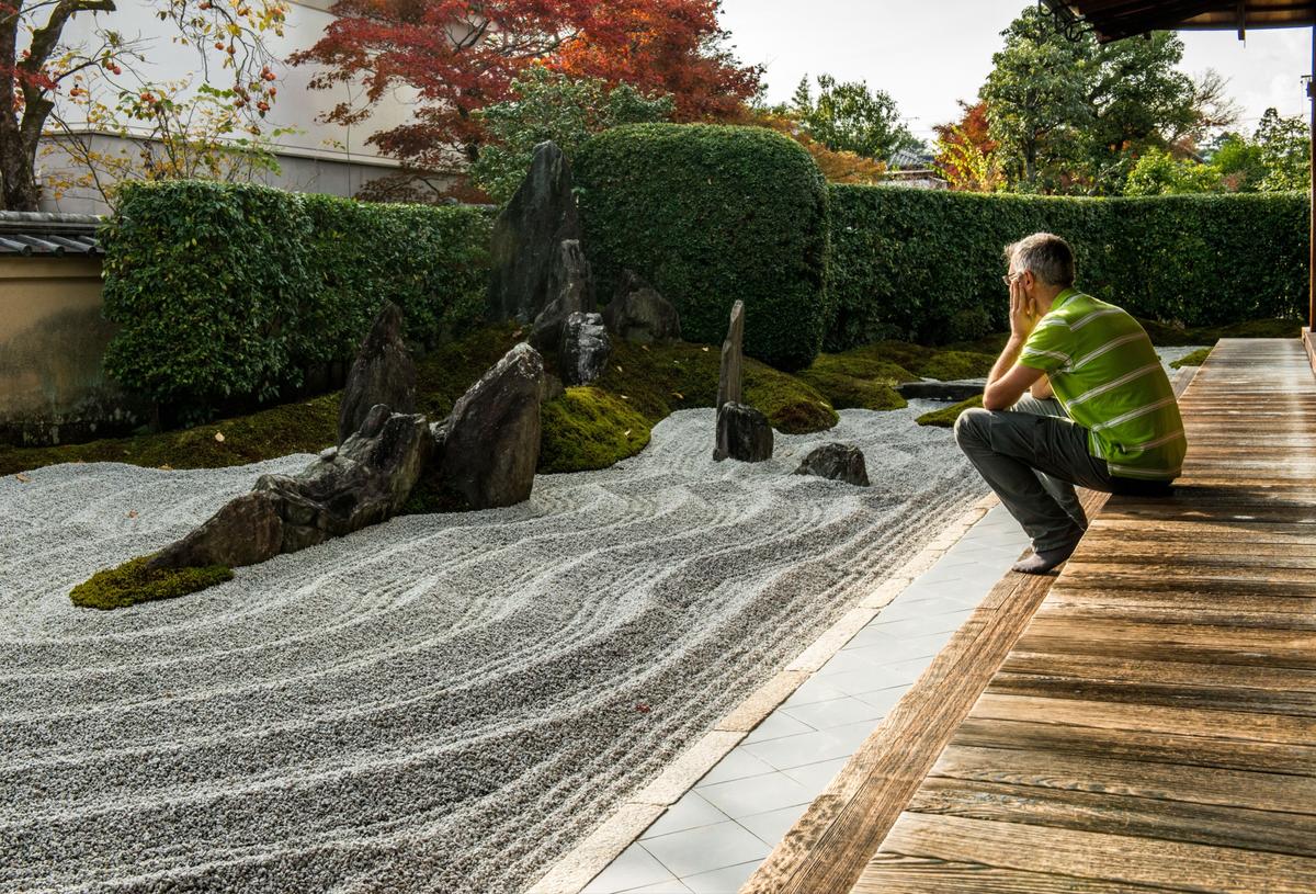 The Intersection of Zen and Stoicism: 5 Transformative Practices