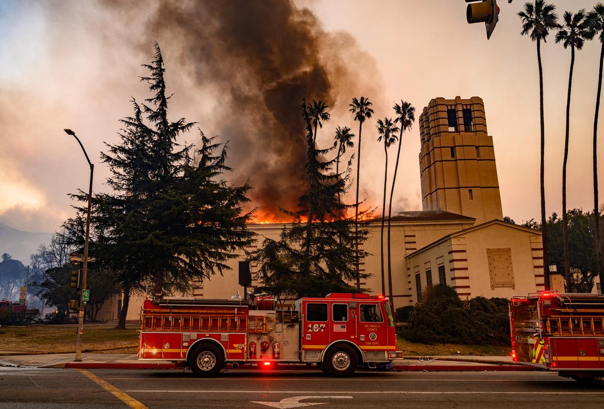 Los Angeles Unified Schools Outside Mandatory Evacuation Zones to Reopen Monday