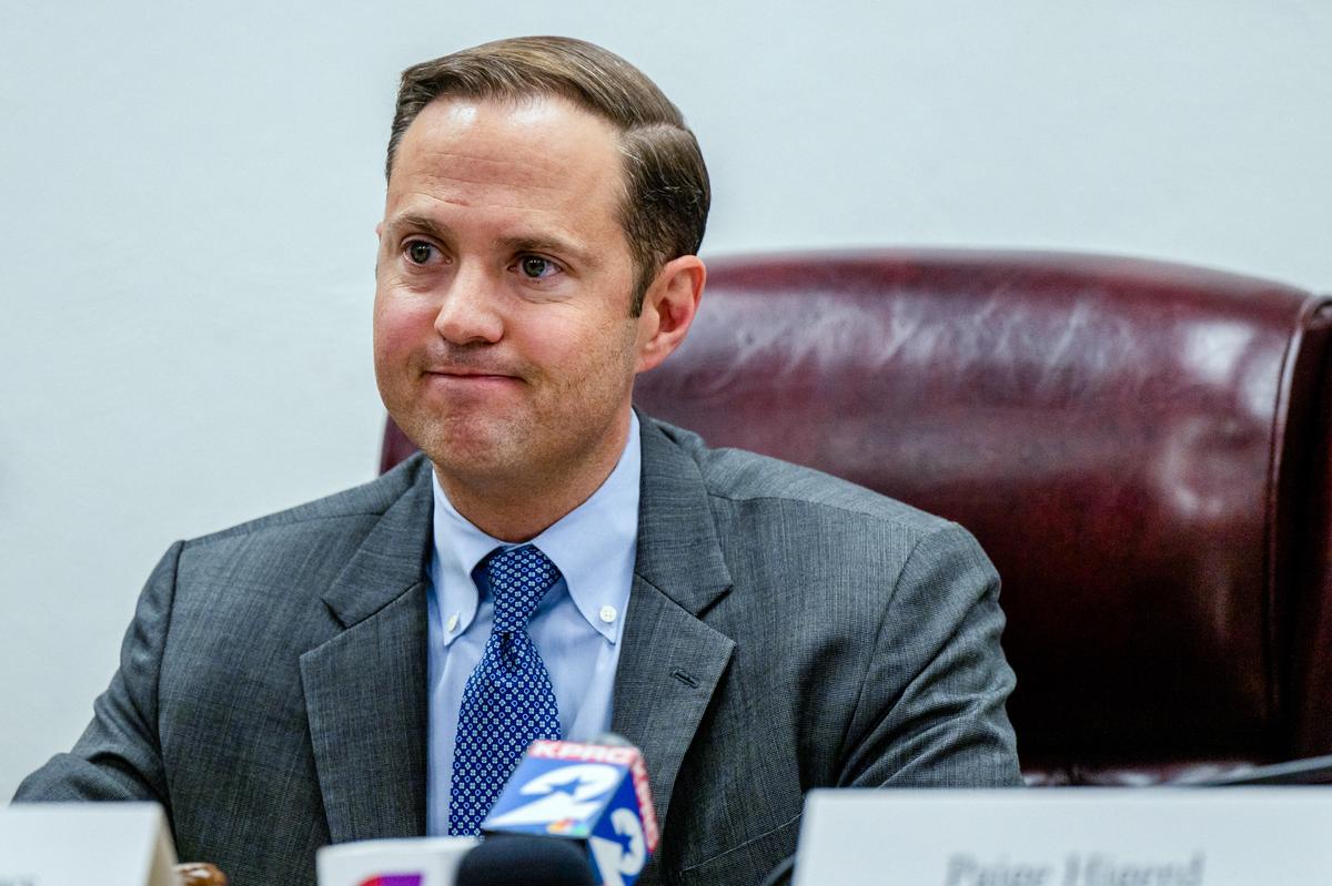 New Texas Republican Speaker Wins Gavel With Majority of Support From Democrats