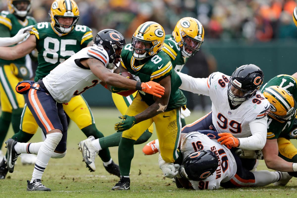 Bears Rally for 24–22 Win in Green Bay as Packers Lose Love and Watson to Injuries