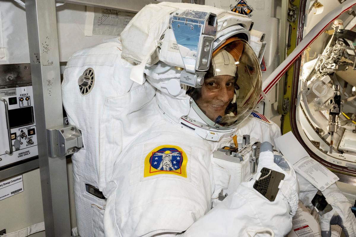 NASA’s Stuck Astronaut Steps Out on Spacewalk After 7 Months in Orbit