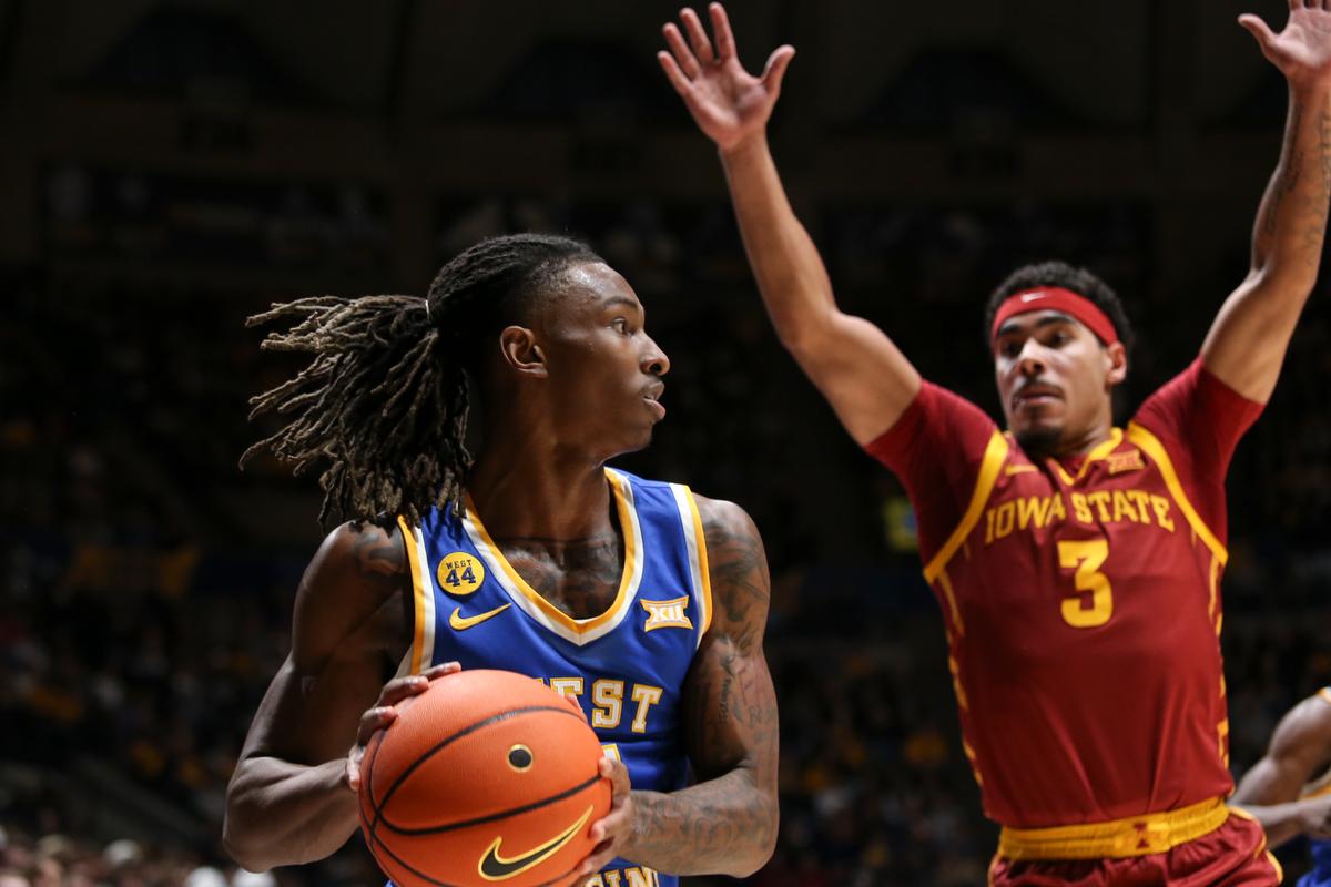 Javon Small Scores 27 and West Virginia Beats No. 2 Iowa State 64–57