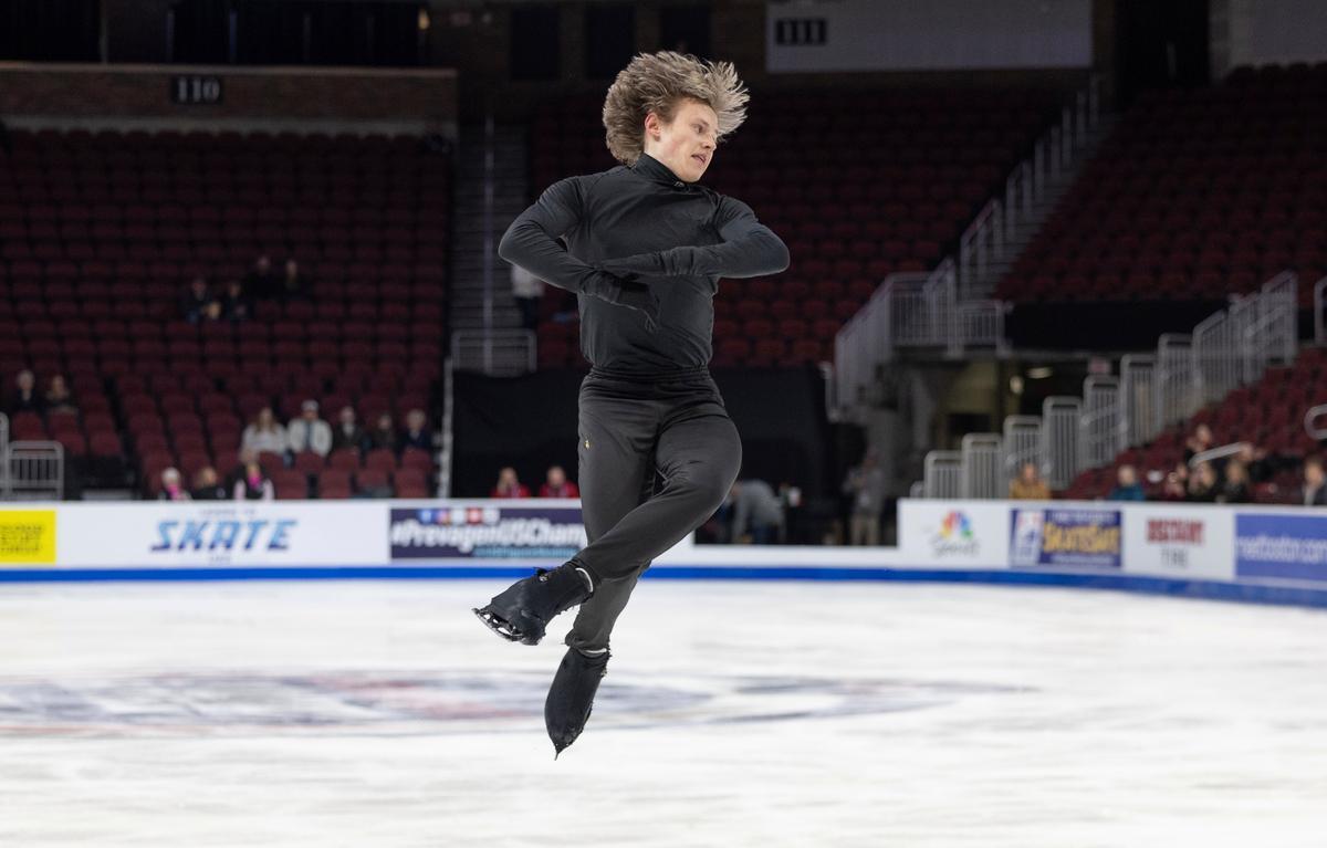 World Champ Ilia Malinin Lands 6 Quad Jumps, Cruises to 3rd Straight US Figure Skating Title