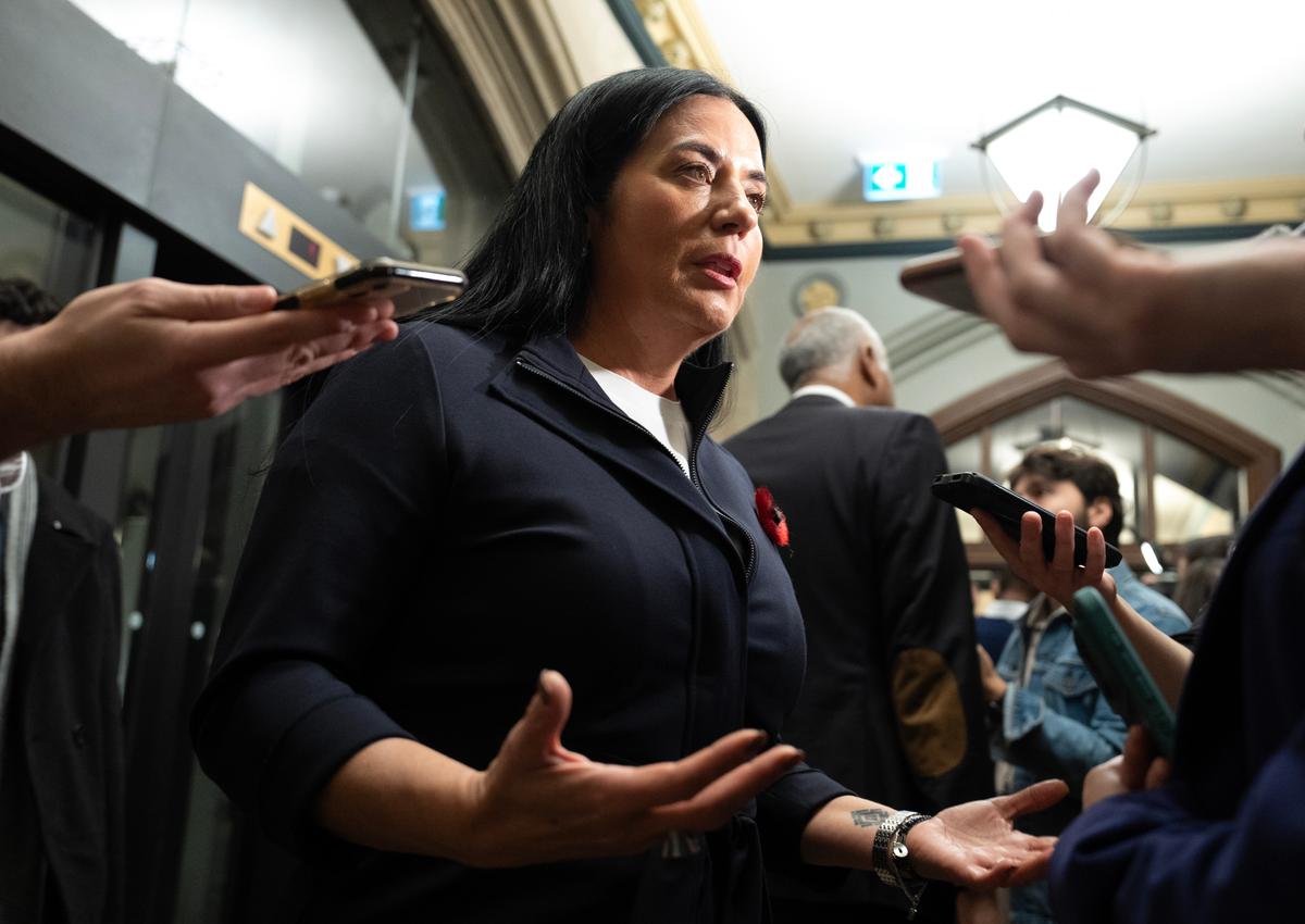 Federal Tourism Minister Seeks Montreal Mayorship, Won’t Run in Next Federal Election