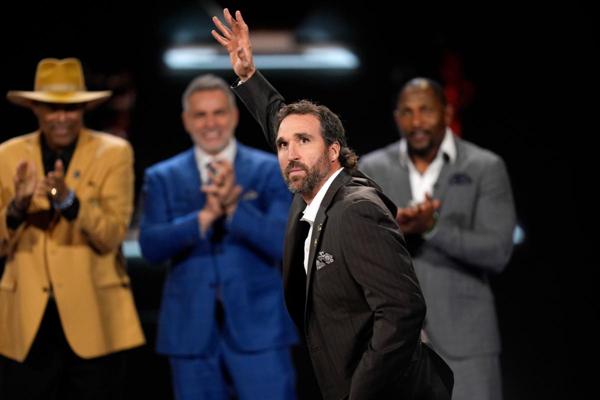 Antonio Gates, Jared Allen, Eric Allen, and Sterling Sharpe Make Pro Football Hall of Fame