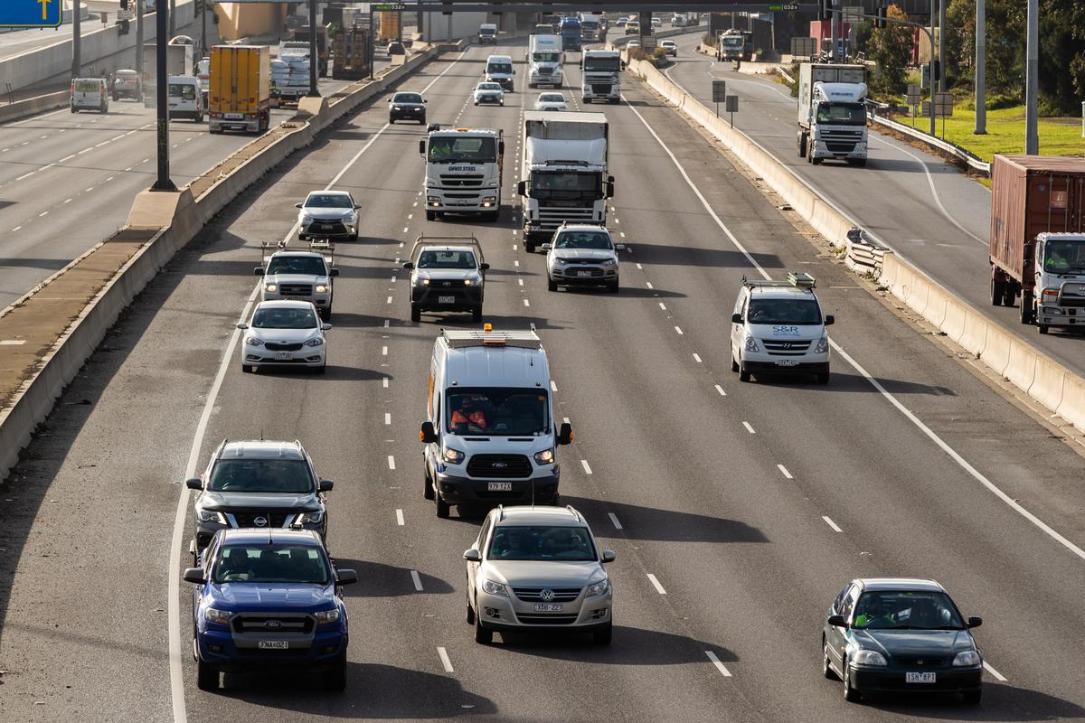 New Study Finds Commuting Costs at Center of Dispute Over Return-to-Office Mandates