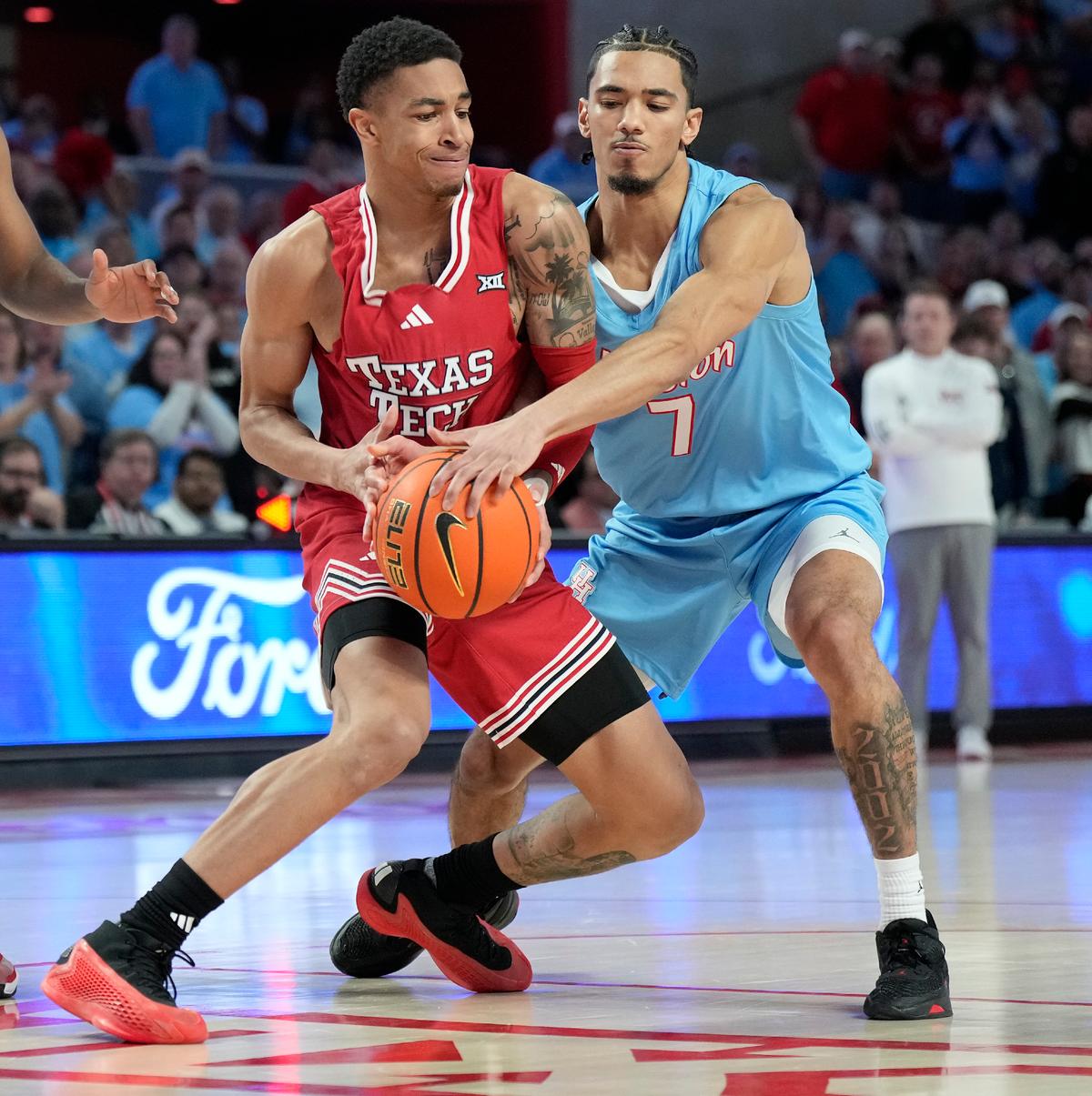 McMillian’s 2 Free Throws in OT Send No. 22 Texas Tech Past No. 6 Houston 82–81