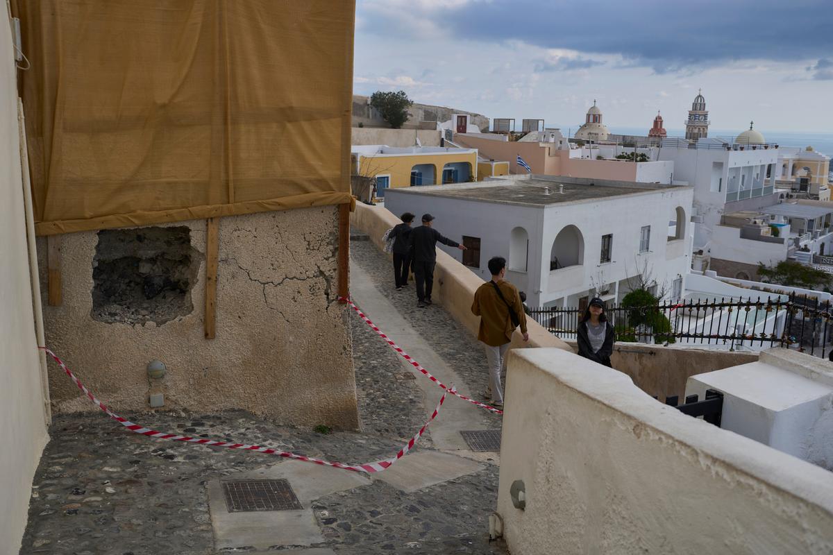 Multiple Earthquakes Are Rattling Greece’s Volcanic Island of Santorini—Here’s What We Know